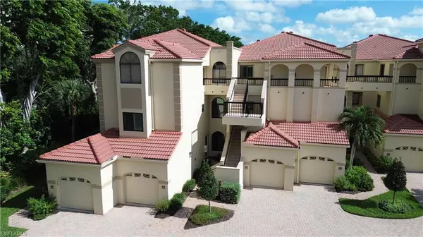 Naples, FL 34108,7048 Pelican Bay BLVD #C-105