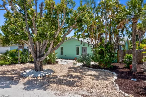 534 Piedmont RD, Sanibel, FL 33957