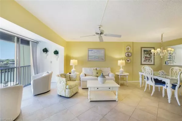 Naples, FL 34103,300 Park Shore DR #5C