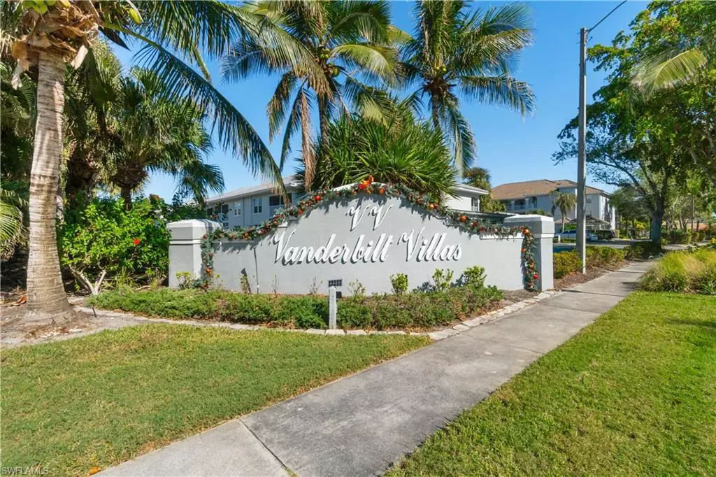 Naples, FL 34110,509 Roma CT W #202