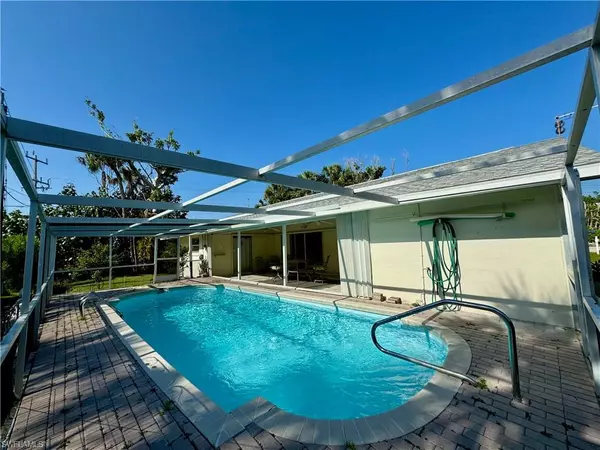 Sanibel, FL 33957,9225 Belding DR