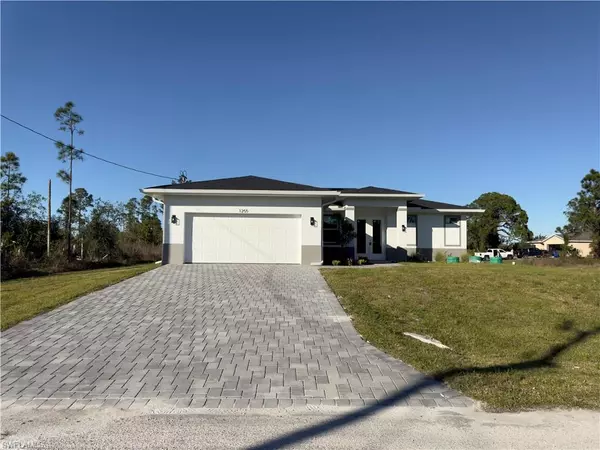 1255 Edna ST E, Lehigh Acres, FL 33974