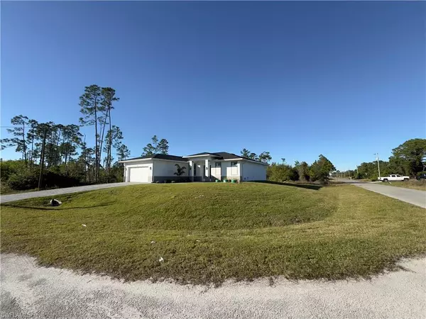 Lehigh Acres, FL 33974,1255 Edna ST E