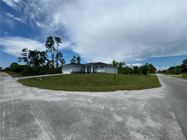 Lehigh Acres, FL 33974,1255 Edna ST E