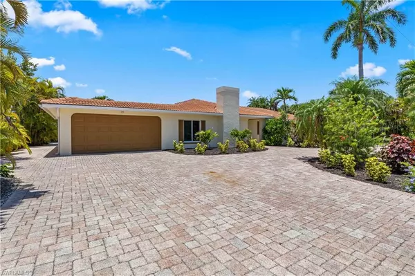 Sanibel, FL 33957,9421 Moonlight DR