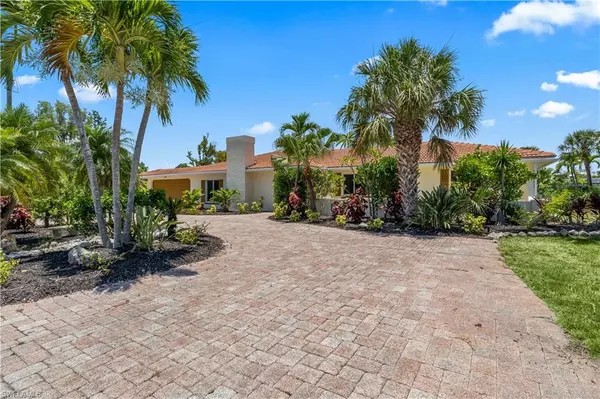 Sanibel, FL 33957,9421 Moonlight DR