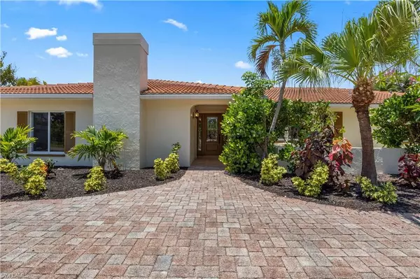 Sanibel, FL 33957,9421 Moonlight DR