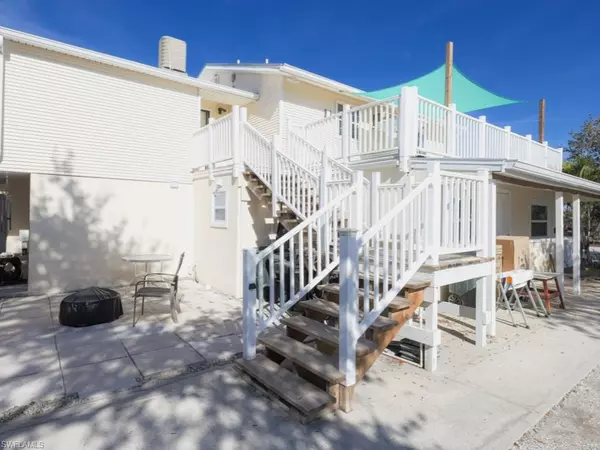 Fort Myers Beach, FL 33931,841/843 South ST