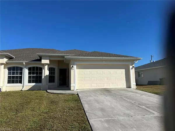 Cape Coral, FL 33990,425 SE 23rd PL