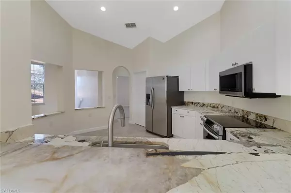 Naples, FL 34109,3065 Driftwood WAY #4206