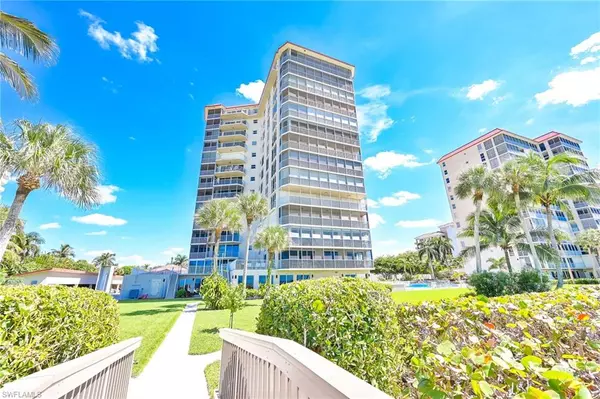 10701 GULFSHORE DR #201, Naples, FL 34108