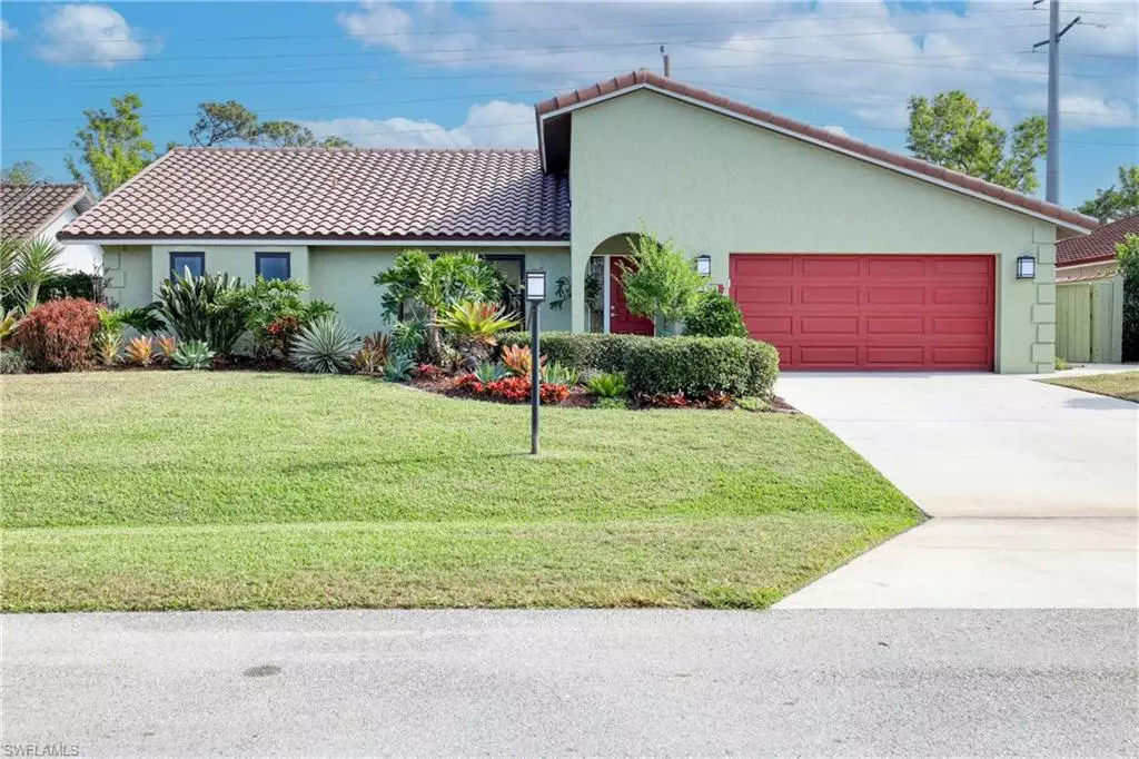 Bonita Springs, FL 34135,27481 Pelican Ridge CIR