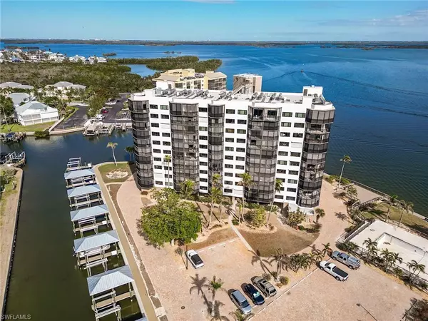 Fort Myers Beach, FL 33931,4265 Bay Beach LN #926