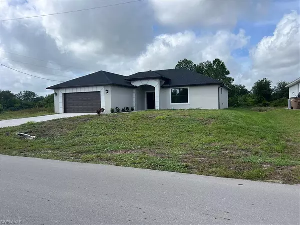 2607 42nd ST SW, Lehigh Acres, FL 33976