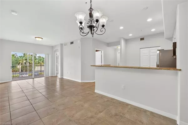 Fort Myers, FL 33966,13150 Bella Casa CIR #2193