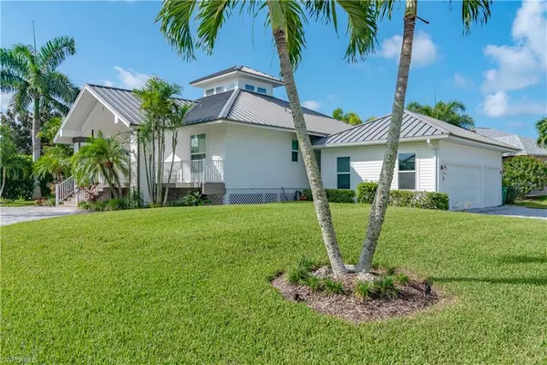 90 S Seas CT, Marco Island, FL 34145