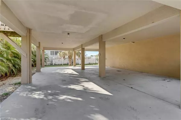 Fort Myers Beach, FL 33931,17284/286 Whitewater CT