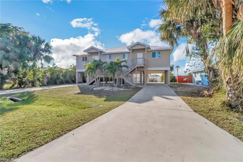 Fort Myers Beach, FL 33931,17284/286 Whitewater CT