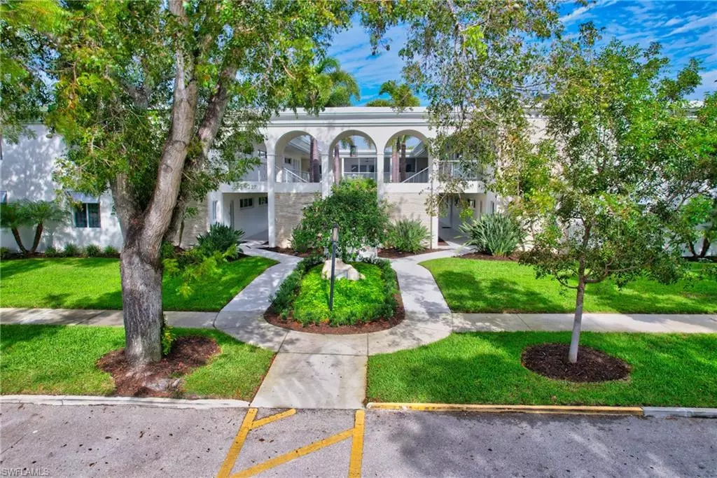 Naples, FL 34102,255 3rd AVE S #255