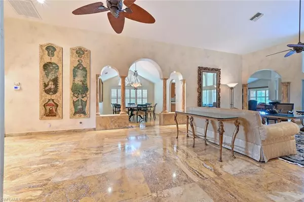 Naples, FL 34113,481 Crestwood LN