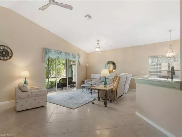 Naples, FL 34104,251 GLEN EAGLE CIR