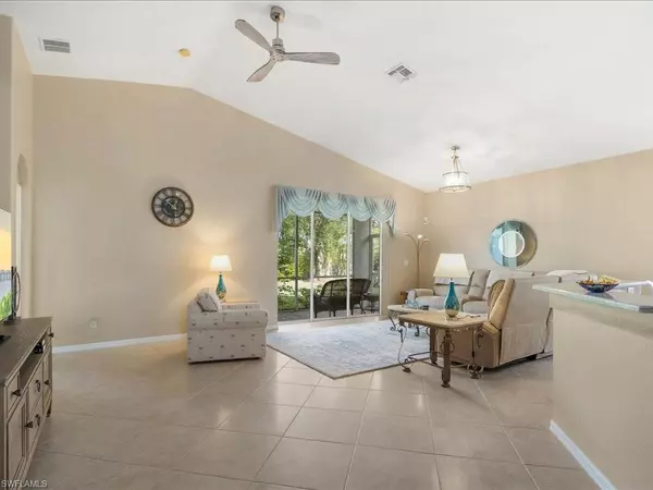 Naples, FL 34104,251 GLEN EAGLE CIR