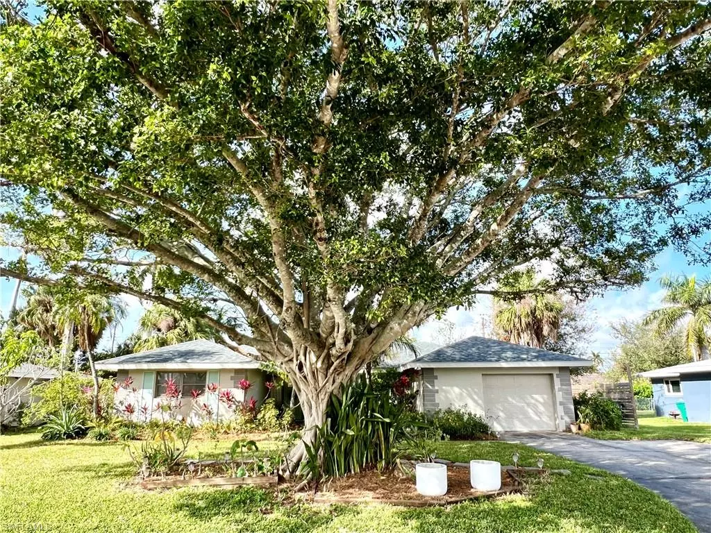 Fort Myers, FL 33919,5038 Northampton DR