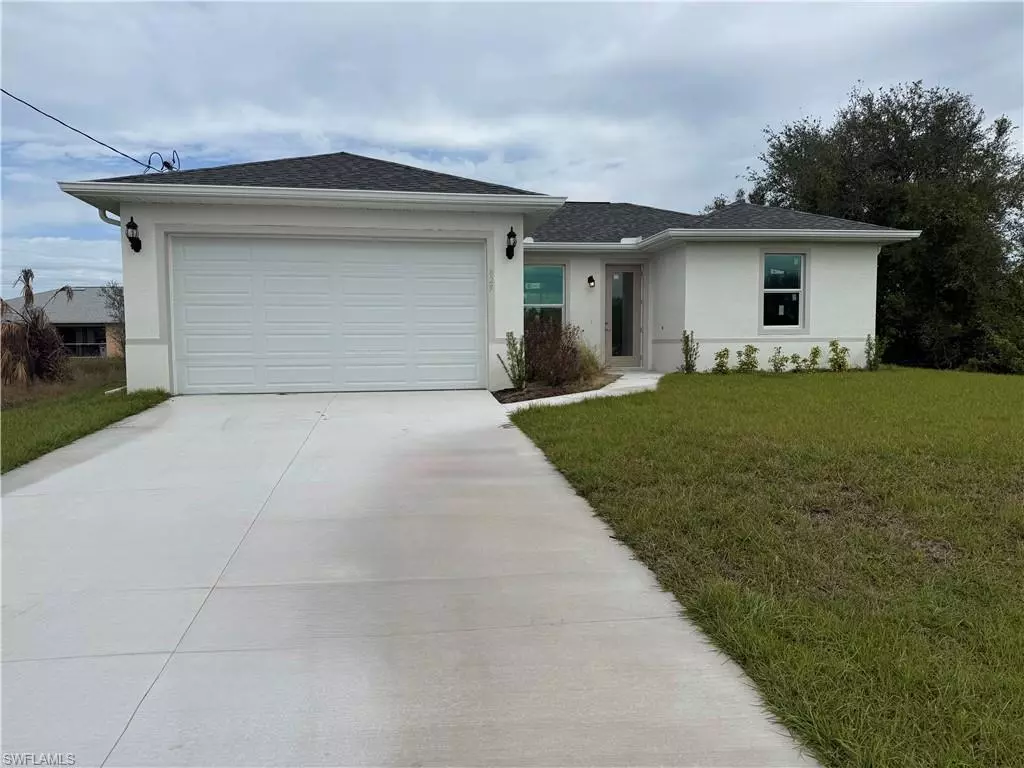 Lehigh Acres, FL 33974,829 Casper Yost ST E