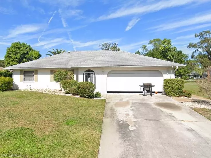 570 Grove AVE NW, Port Charlotte, FL 33952