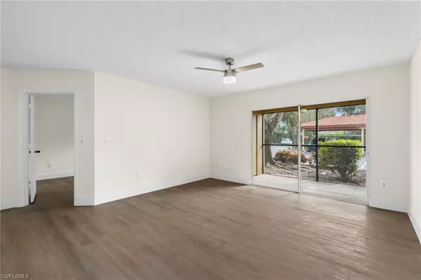 Bonita Springs, FL 34135,8950 Colonnades CT E #815