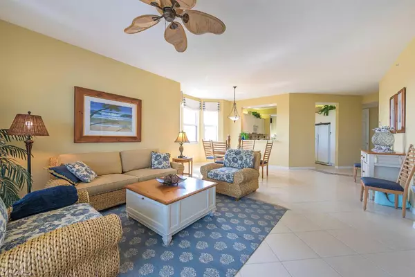 Naples, FL 34108,410 FLAGSHIP DR #806