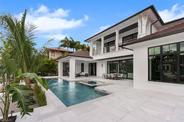 Naples, FL 34102,2231 Forrest LN