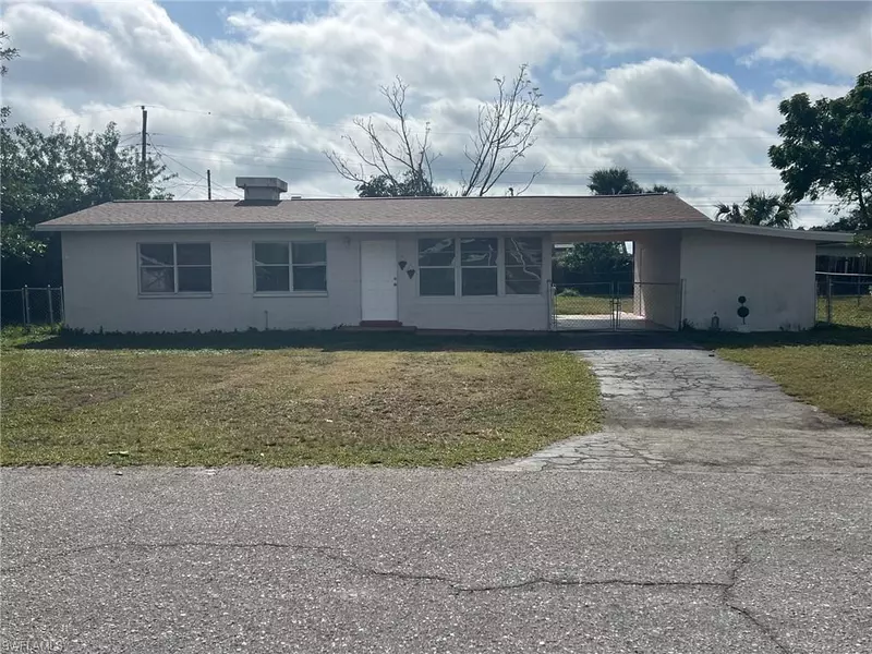 902 Bougainvillea RD E, Lehigh Acres, FL 33936