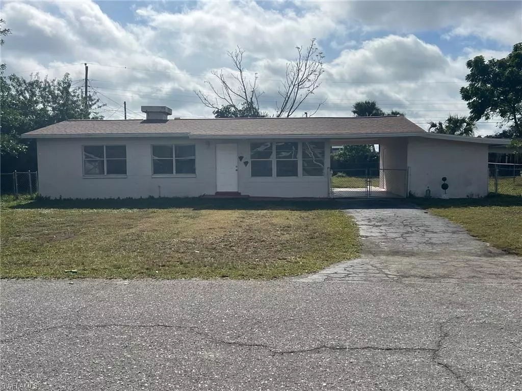 Lehigh Acres, FL 33936,902 Bougainvillea RD E