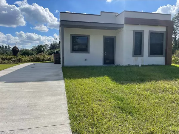 Lehigh Acres, FL 33972,681 Windermere DR