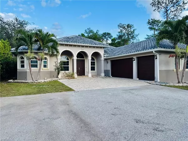 3120 68th ST SW, Naples, FL 34105