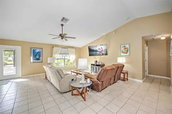 Cape Coral, FL 33914,1137 SW 44th TER