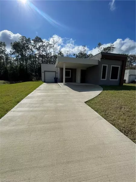 137 Greenbriar DR, Lehigh Acres, FL 33972