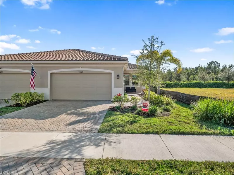 10373 Bonavie Cove DR, Fort Myers, FL 33966