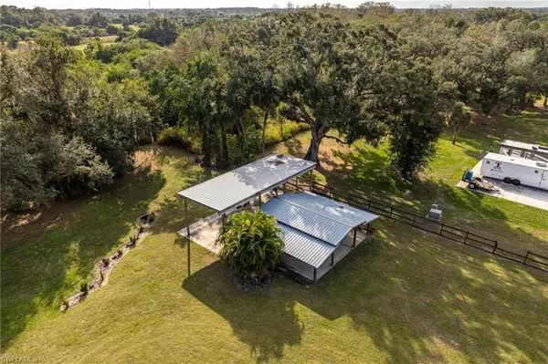 Alva, FL 33920,21400 Walker Farm CT