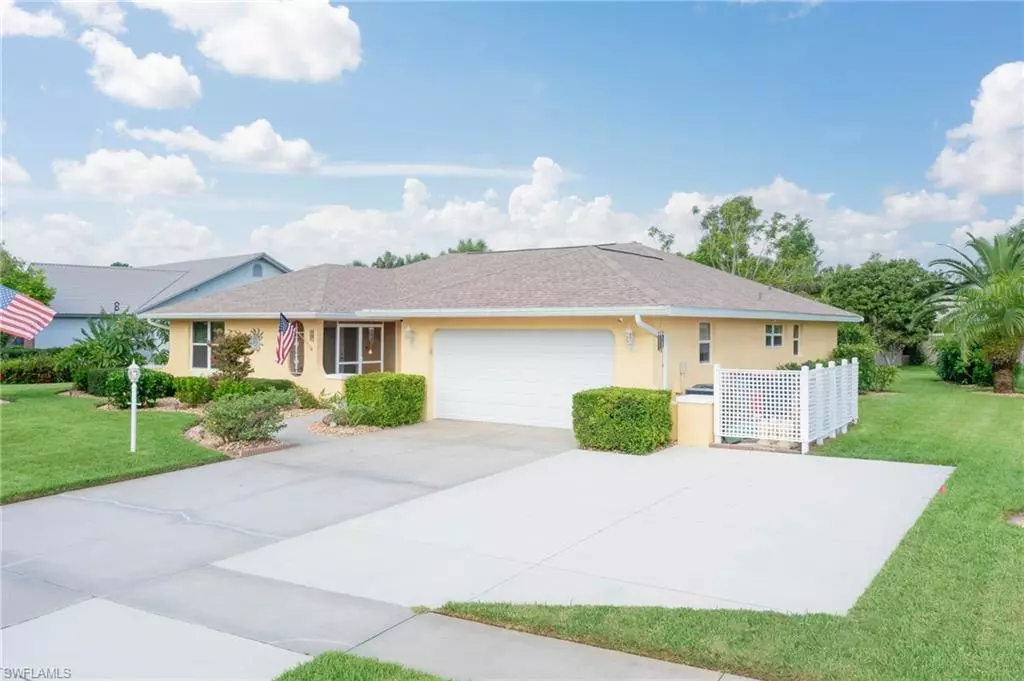 North Fort Myers, FL 33903,4215 Prestwick CT