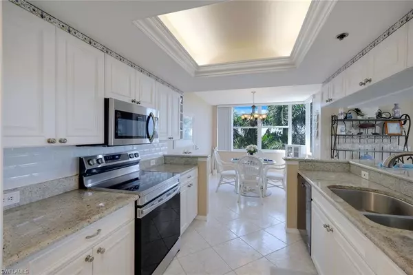 Naples, FL 34108,5550 Heron Point DR #305