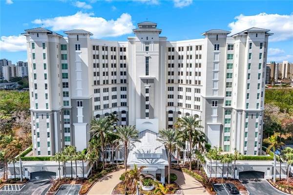 315 Dunes BLVD #604, Naples, FL 34110