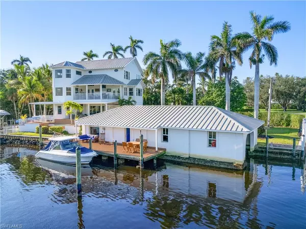 Fort Myers, FL 33919,901 Robalo DR