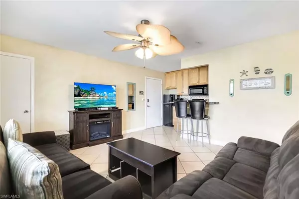 Marco Island, FL 34145,457 Tallwood ST #406