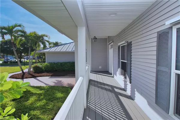 Fort Myers, FL 33908,15693 Caloosa Creek CIR