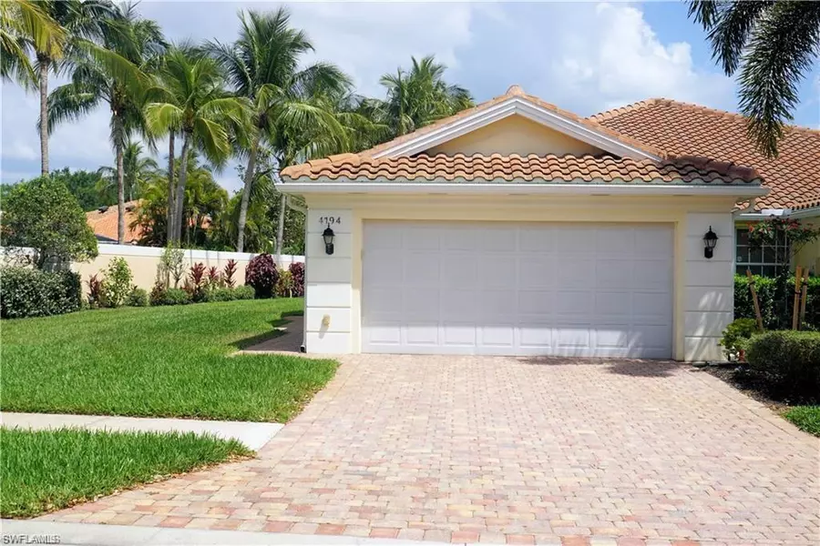 4194 Saint George LN, Naples, FL 34119