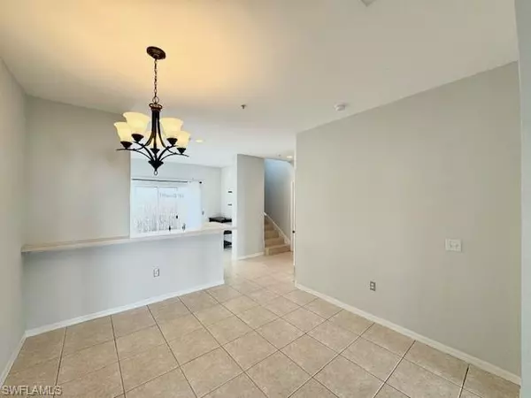 Naples, FL 34109,3298 MEGAN LN #4