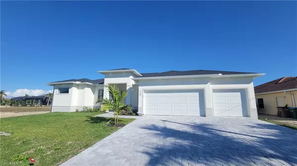 125 NW 38th PL, Cape Coral, FL 33993