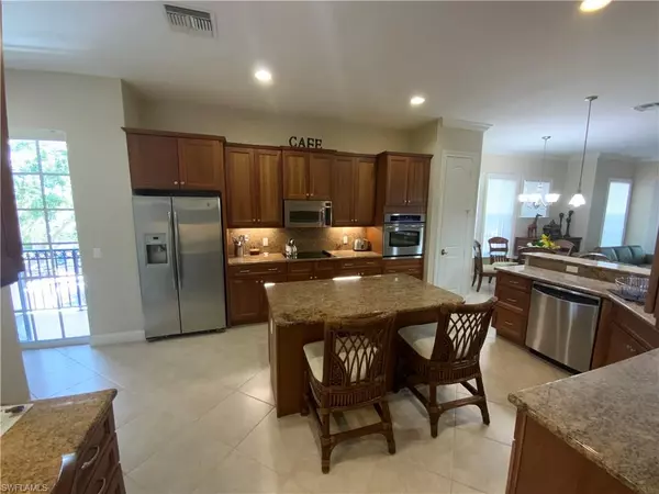 Naples, FL 34110,1315 Remington WAY #1201